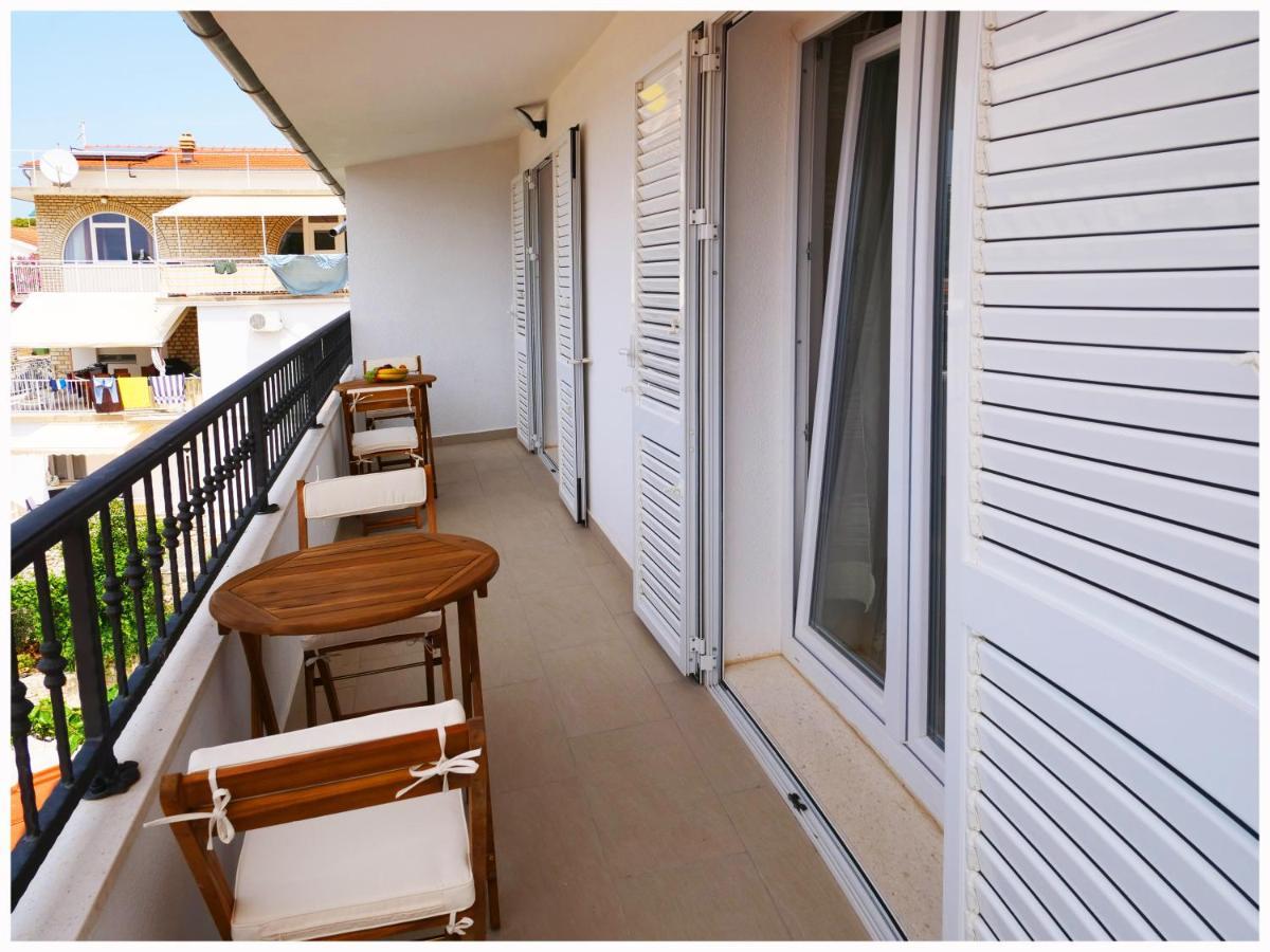 Apartmani Makelja Primosten Exterior photo